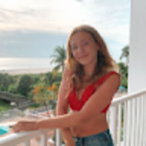 Meet your Posher, Julia